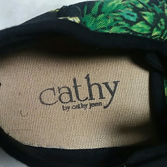🍍🍍🍍Cathy Pineapple Sneakers🍍🍍🍍 - Picture 3 of 5
